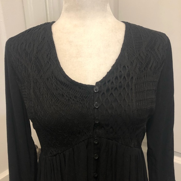 Ladies button up top size medium - Picture 6 of 7